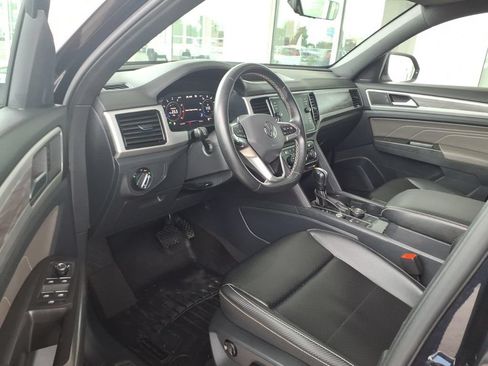 Used 2022 Volkswagen Atlas Cross Sport SE AWD/4WD image 6