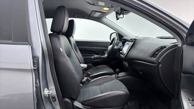 Used 2025 Mitsubishi Outlander Sport SE AWD/4WD image 19