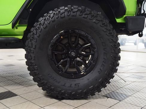 Used 2019 Jeep Wrangler Unlimited Rubicon AWD/4WD image 32