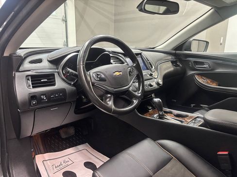 Used 2015 Chevrolet Impala LT FWD image 14