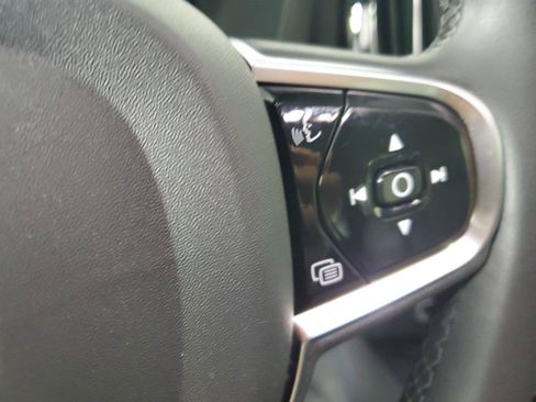 Used 2024 Volvo XC60 B5 Plus w/ Protection Package Premier AWD/4WD image 27