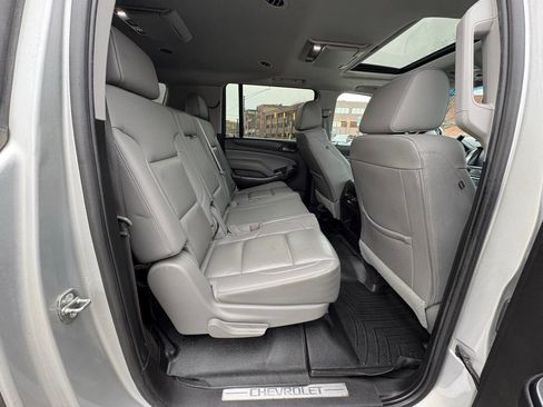 Used 2016 Chevrolet Suburban LT image 25