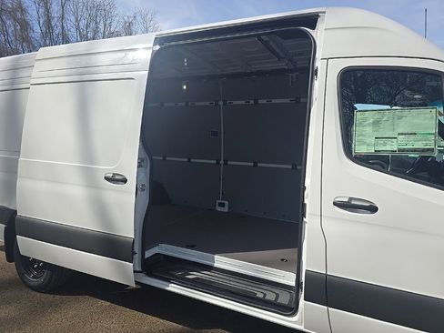 New 2025 Mercedes-Benz Sprinter 3500 image 23