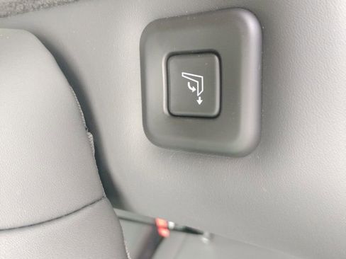 Used 2025 Hyundai Santa Fe SEL image 34