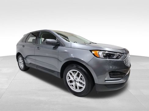 Used 2024 Ford Edge SEL image 6