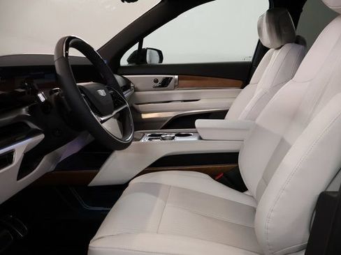 New 2026 Cadillac Vistiq Sport image 12