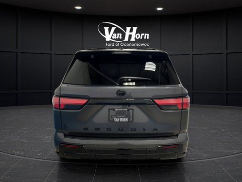 Used 2024 Toyota Sequoia Platinum image 4