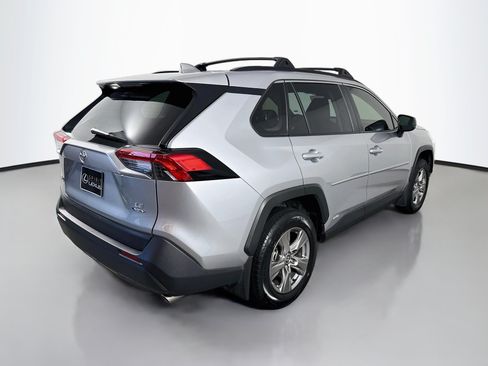 Used 2025 Toyota RAV4 LE AWD/4WD image 7