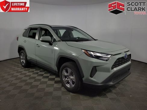Used 2022 Toyota RAV4 XLE image 1