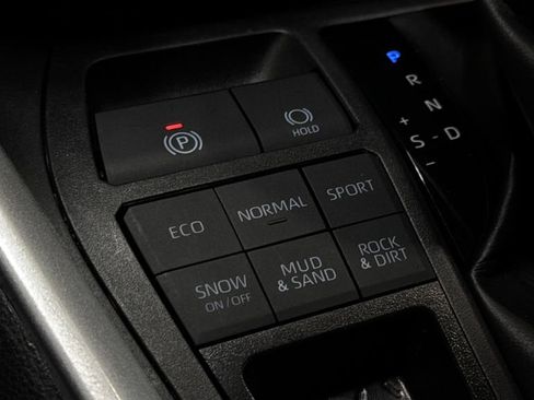 Used 2025 Toyota RAV4 XLE w/ Convenience Package AWD/4WD image 31