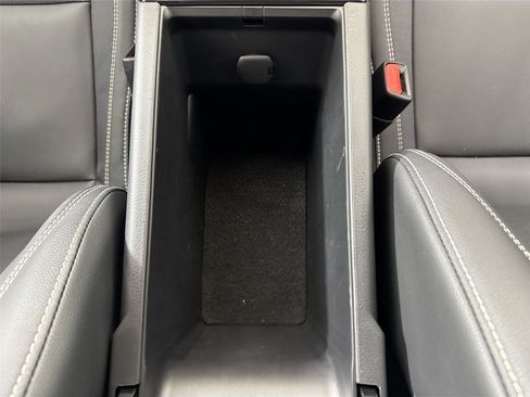 Certified 2025 Toyota Camry SE image 33