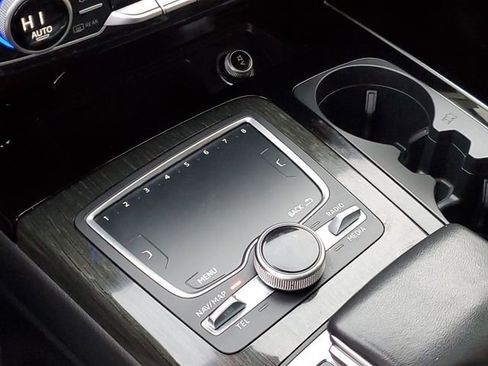 Used 2019 Audi Q7 3.0T Prestige w/ Prestige Package image 23