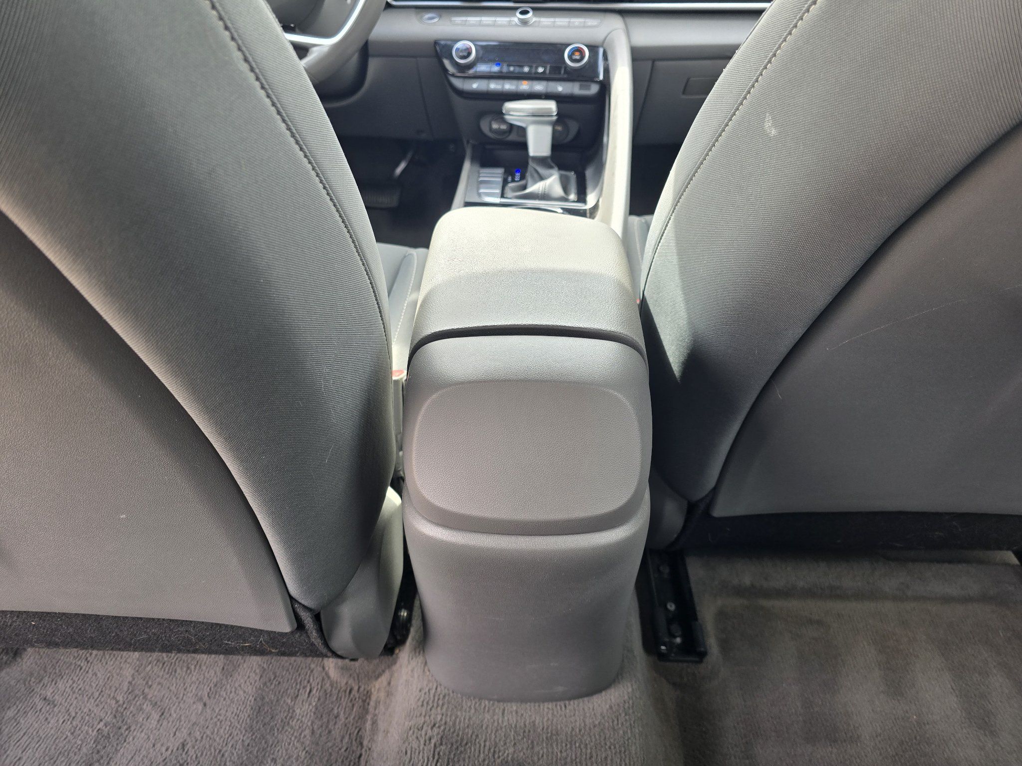 Used 2023 Hyundai Elantra SEL w/ Convenience Package FWD image 29