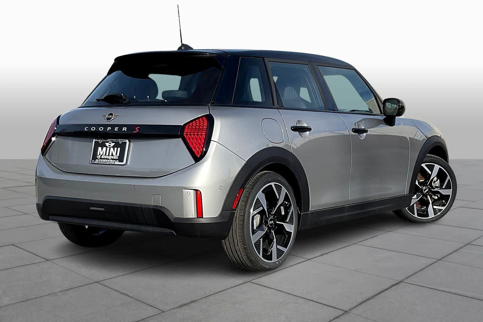 Used 2025 MINI Cooper S FWD image 12