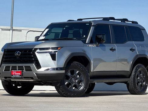 Used 2025 Lexus GX 550 image 25