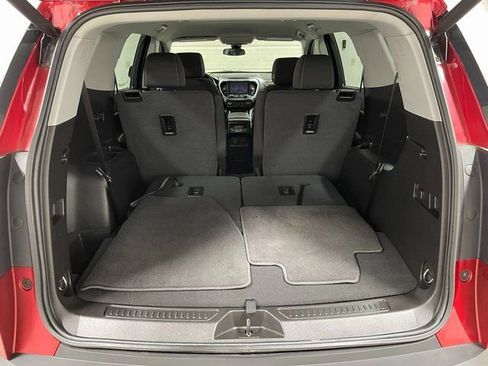 Used 2023 GMC Acadia SLE w/ Driver Convenience Package image 24