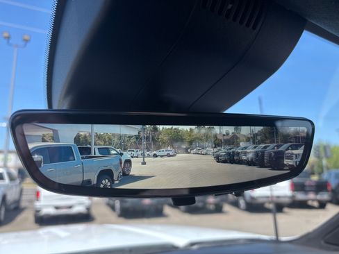 New 2025 GMC Sierra 2500 Denali Ultimate image 16