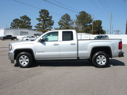 Used 2017 GMC Sierra 1500 SLE w/ SLE Value Package image 5