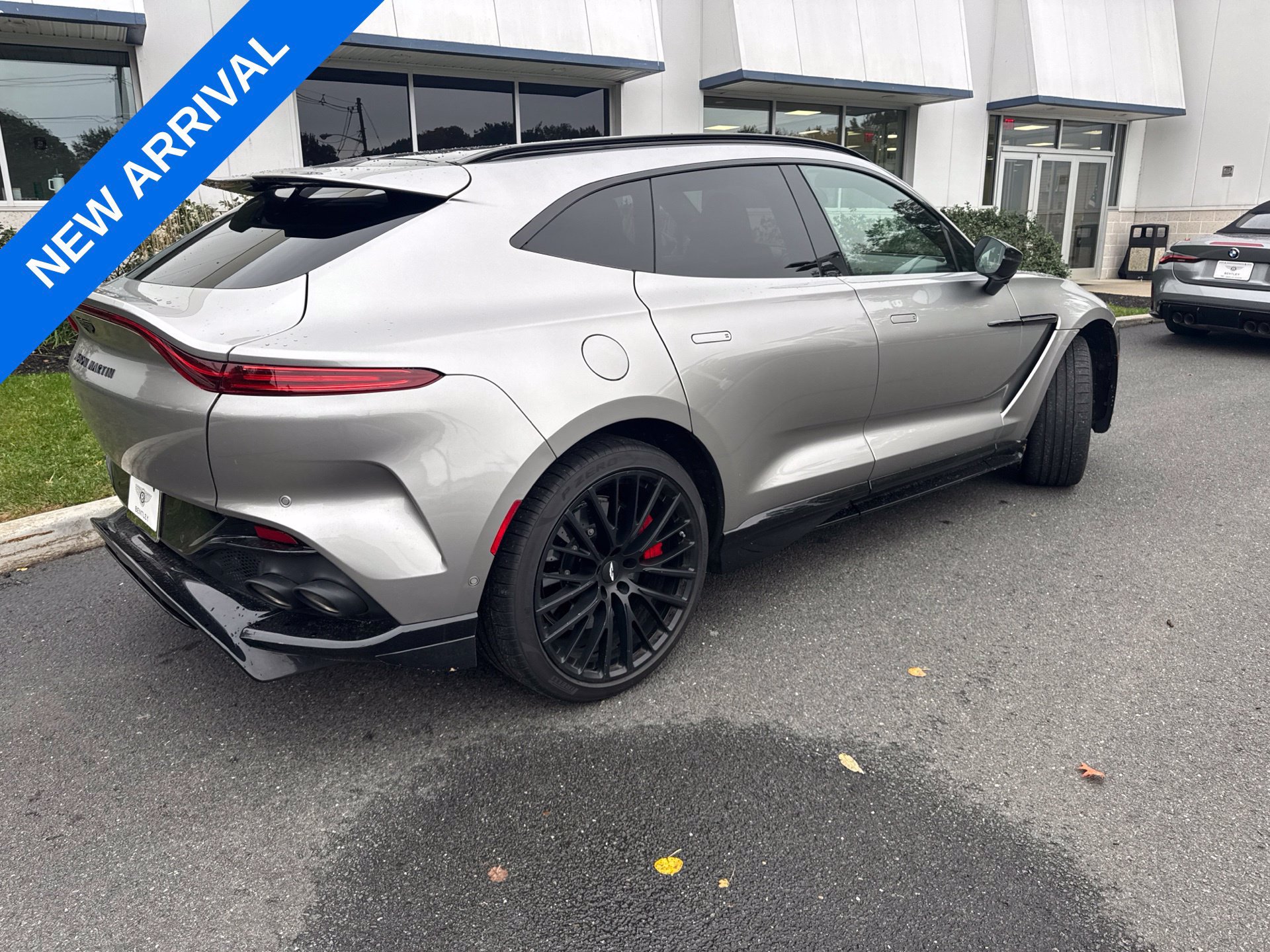 Used 2025 Aston Martin DBX 707 AWD/4WD image 2