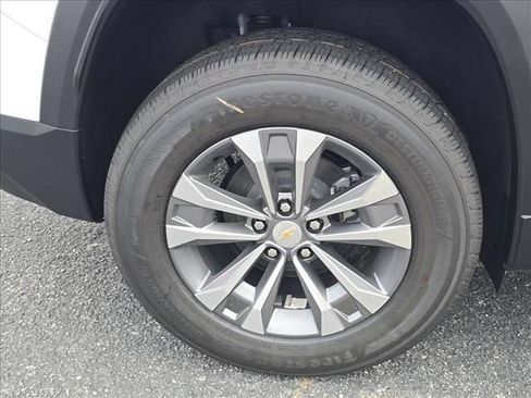 New 2026 Chevrolet Equinox LT FWD image 32
