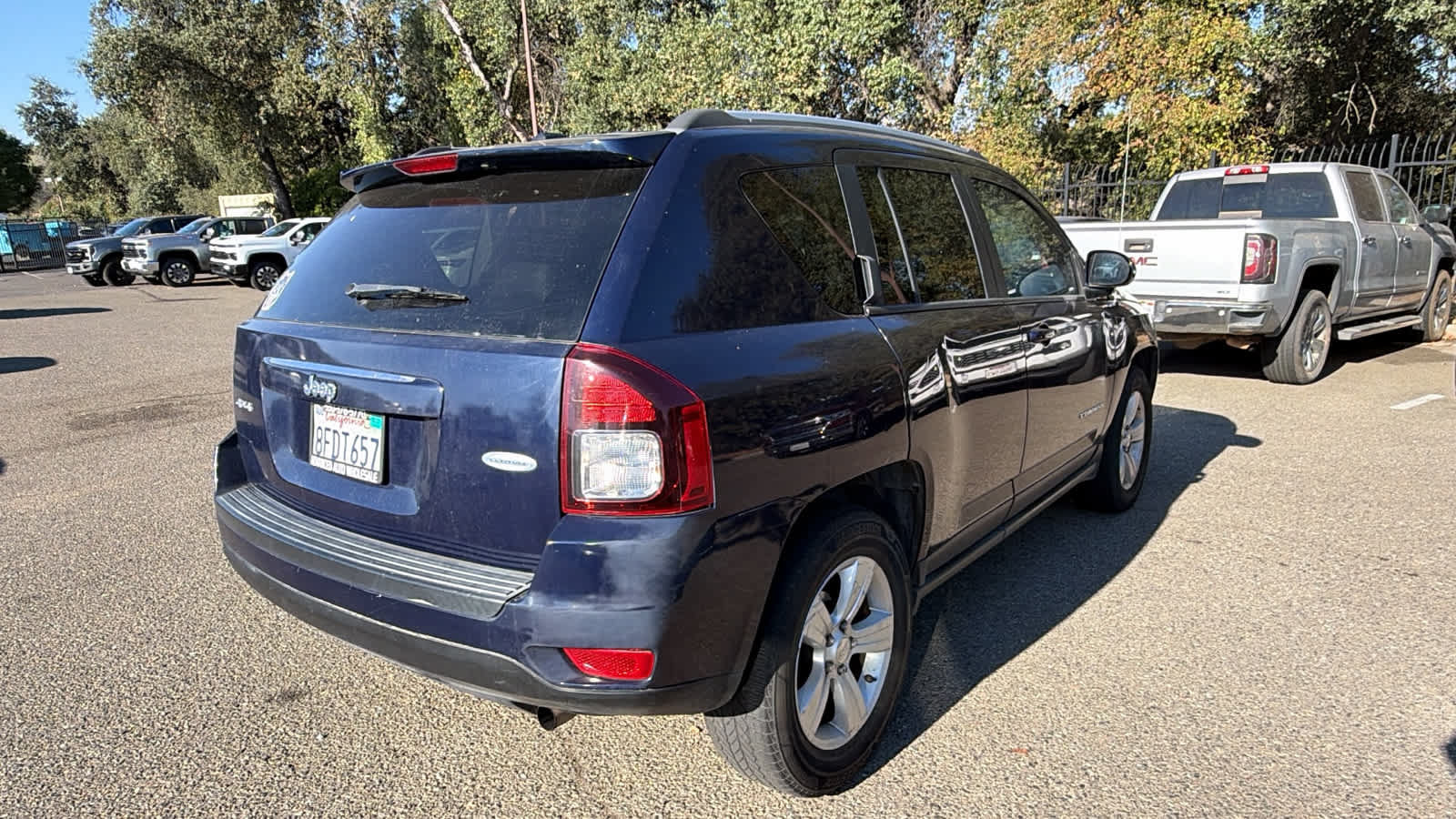 Used 2017 Jeep Compass Latitude AWD/4WD image 5