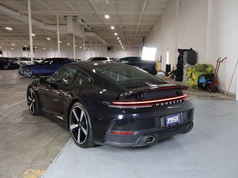 Used 2025 Porsche 911 Carrera image 8