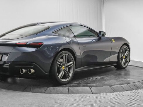Certified 2022 Ferrari Roma image 9