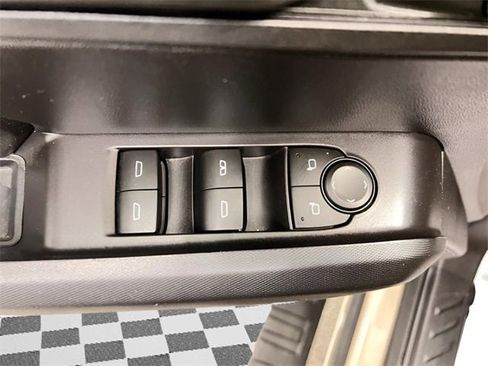 Certified 2023 Chevrolet Colorado Trail Boss w/ Technology Package image 15