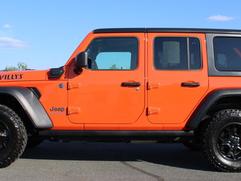 Used 2023 Jeep Wrangler Unlimited w/ Cold Weather Group AWD/4WD image 13