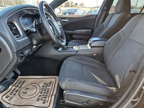 Used 2019 Dodge Charger SXT image 7