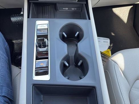 New 2026 Volkswagen Atlas SE image 25