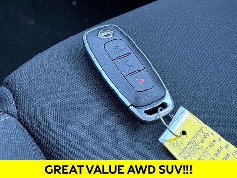 Used 2024 Nissan Rogue S image 23