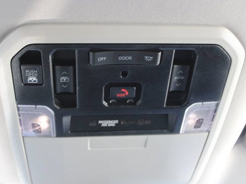 Used 2024 Toyota Tundra Limited w/ TRD Off-Road Package AWD/4WD image 19