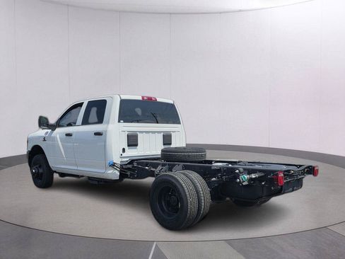 New 2026 RAM 3500 Tradesman AWD/4WD image 6