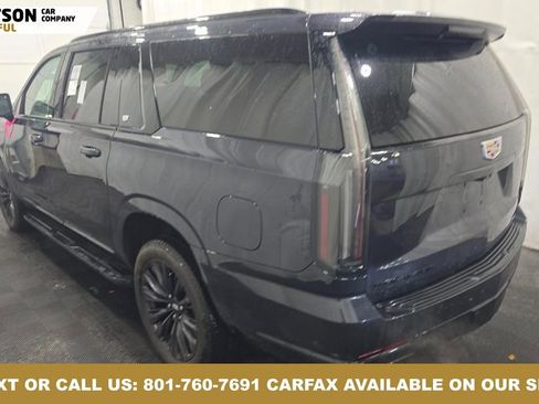 Used 2025 Cadillac Escalade ESV Sport image 7