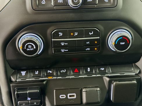 Used 2024 Chevrolet Silverado 2500 Custom w/ Custom Value Package RWD image 17