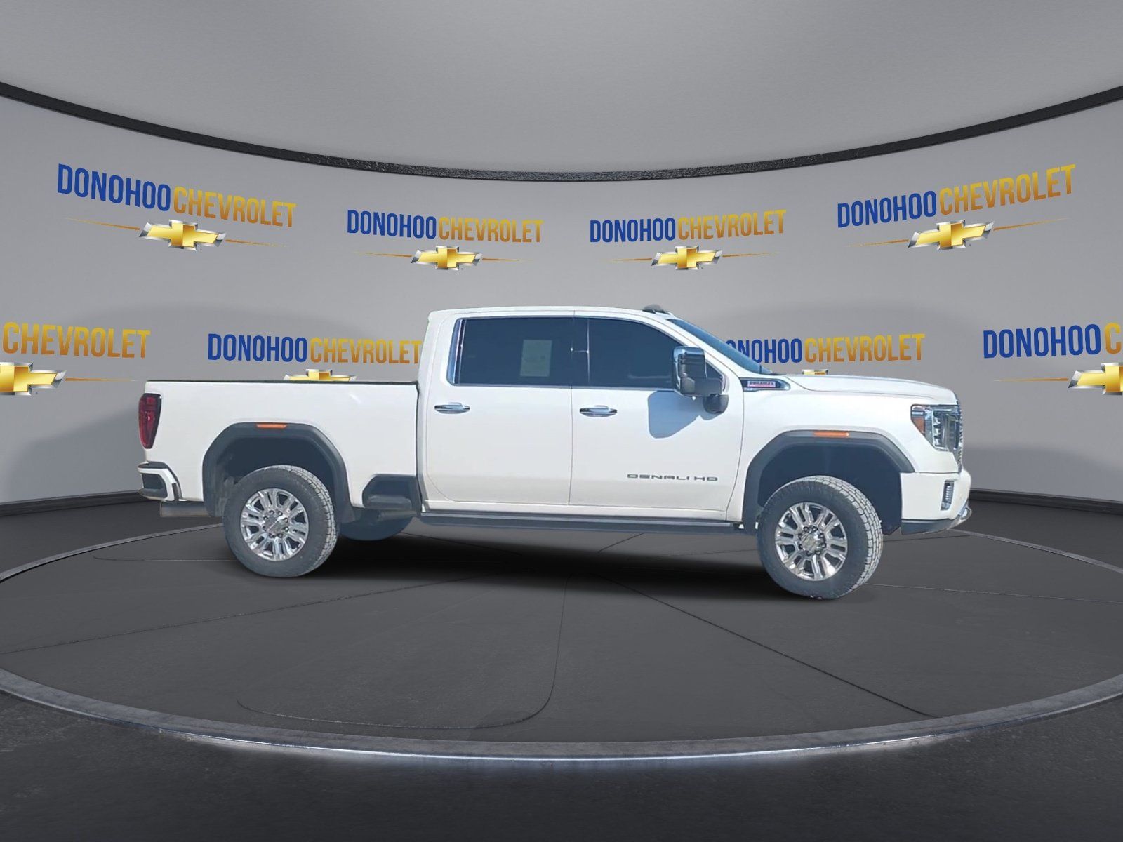 Used 2023 GMC Sierra 2500 Denali w/ Denali Ultimate Package AWD/4WD image 8