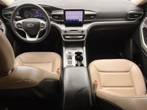 Used 2020 Ford Explorer XLT w/ Equipment Group 202A image 19