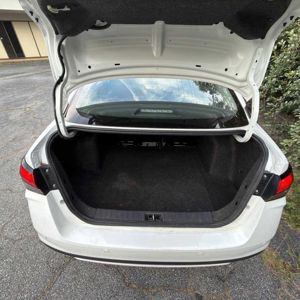 Used 2020 Nissan Versa S FWD image 15