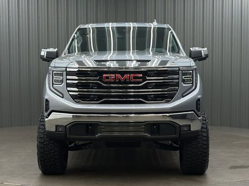 Used 2026 GMC Sierra 1500 SLT AWD/4WD image 8