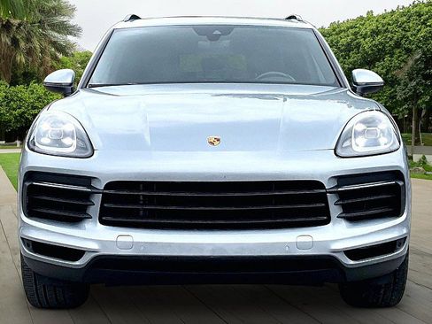 Used 2023 Porsche Cayenne AWD/4WD image 2