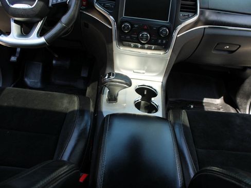 Used 2014 Jeep Grand Cherokee SRT8 w/ Luxury Group II AWD/4WD image 36