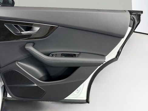 New 2026 Audi Q8 Premium Plus image 26