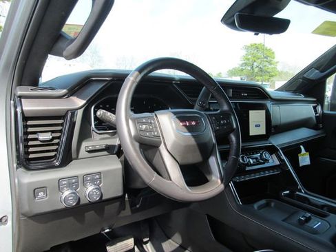 Used 2024 GMC Sierra 2500 AT4X AWD/4WD image 14