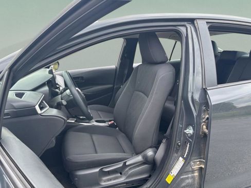 Used 2025 Toyota Corolla LE FWD image 24