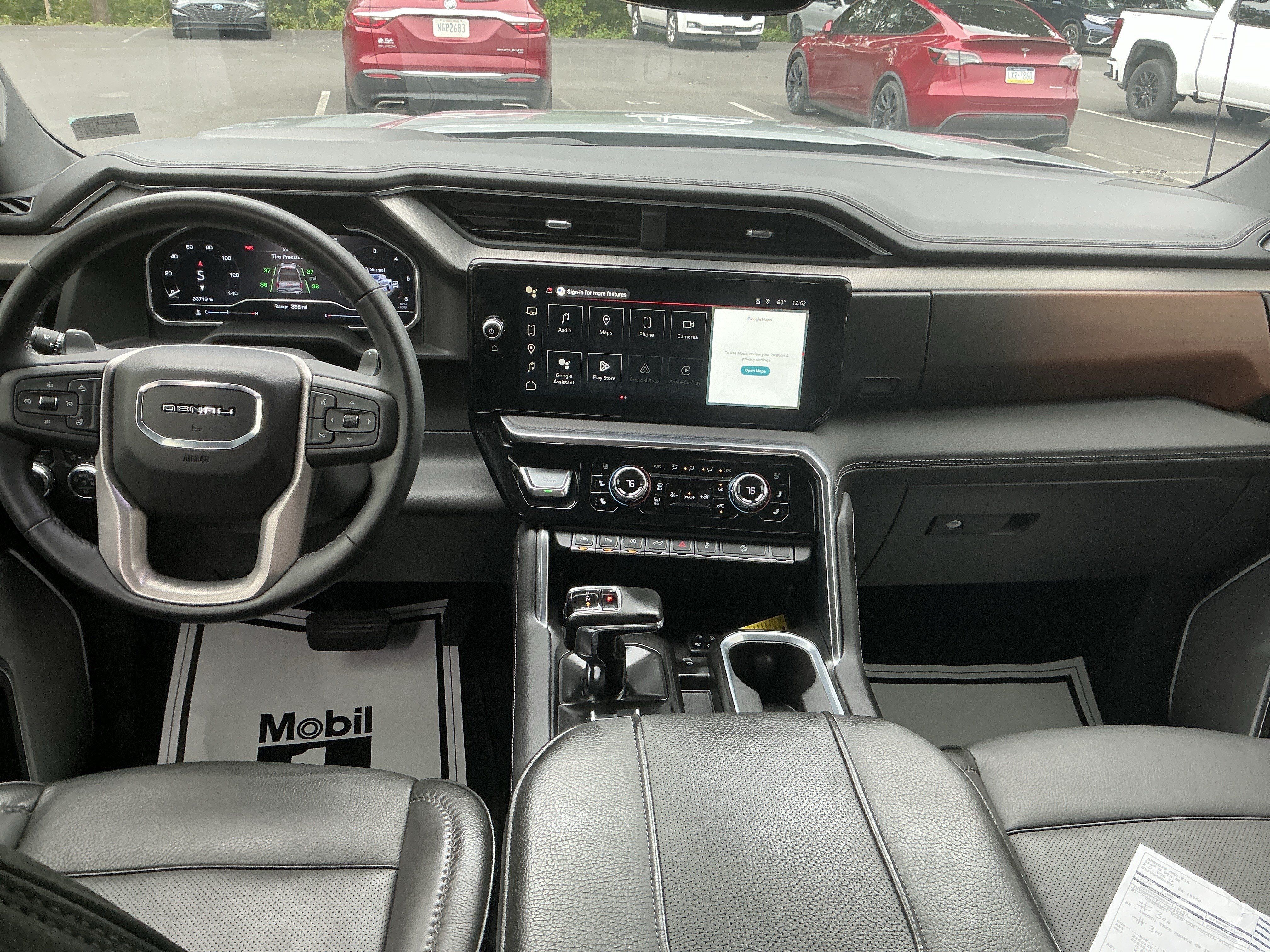 Used 2025 GMC Sierra 1500 Denali w/ Denali Reserve Package AWD/4WD image 11