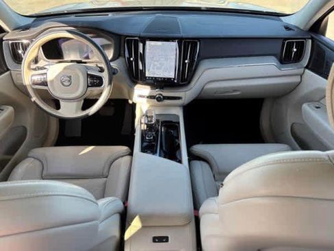 Certified 2025 Volvo XC60 T8 Ultra w/ Protection Package Premier image 5