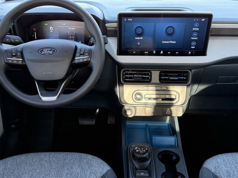 Certified 2025 Ford Maverick XLT image 10