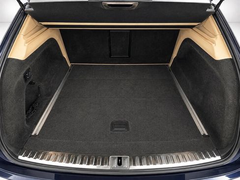 Used 2017 Bentley Bentayga AWD/4WD image 18