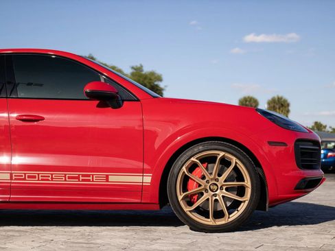 Used 2021 Porsche Cayenne GTS image 21
